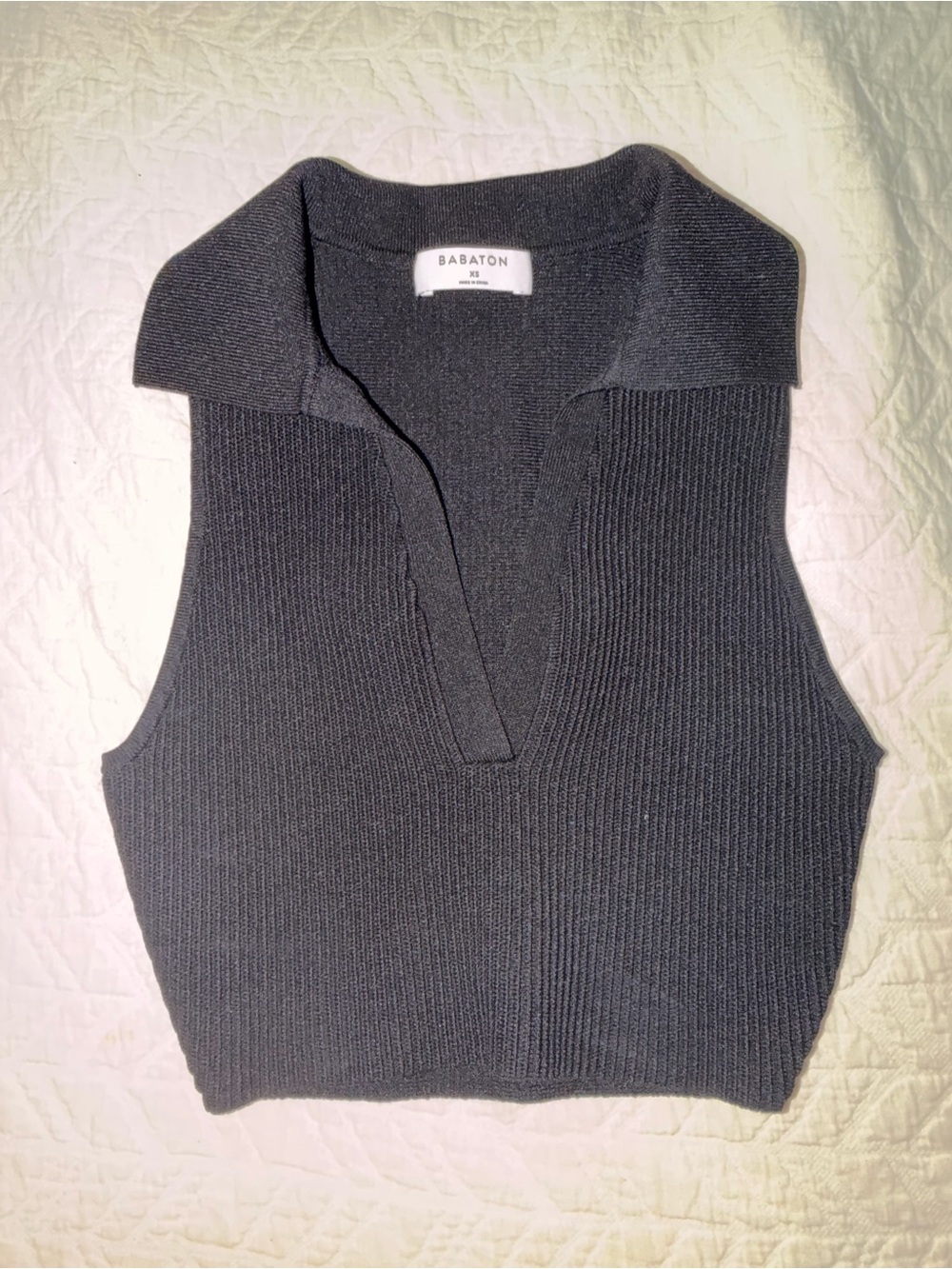 Aritzia Babaton Charcoal Ribbed V-Neck Polo Tank